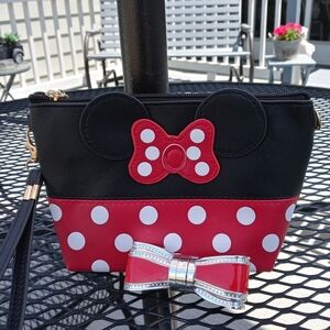 Minnie Mouse Ears Red Black Crossbody Wristlet Adjustable Straps Zipper Closure
